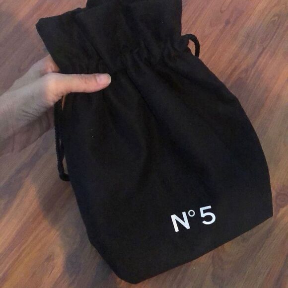 Chanel No 5 Black drawstring large pouch faux suede - Picture 4 of 4